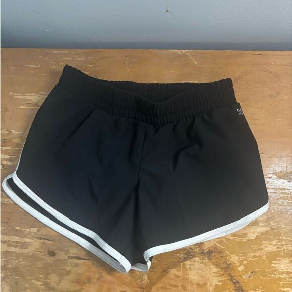 DSG kids athletic shorts size 4/5 EUC - Picture 1 of 2
